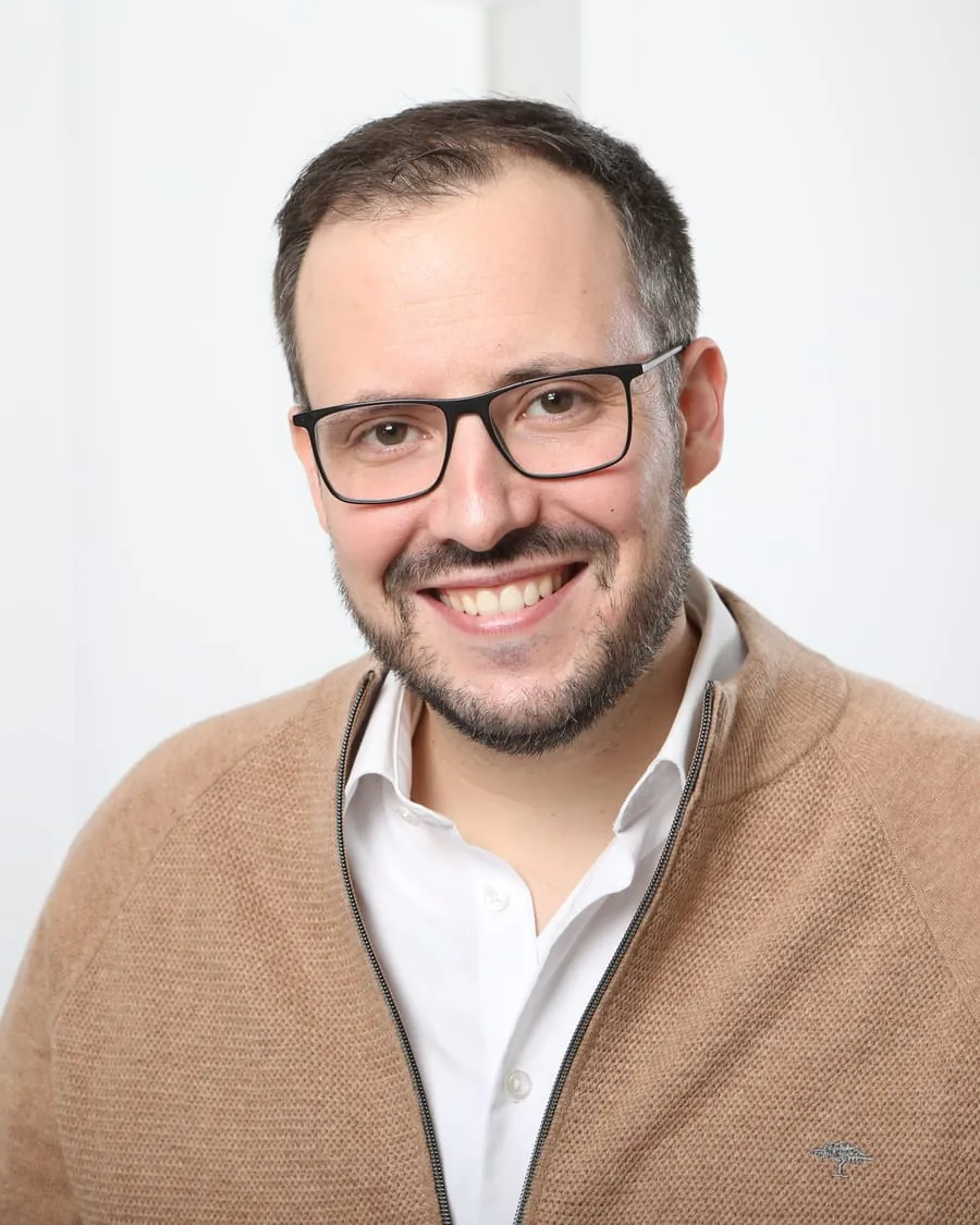 Jan-Hendrik Stute im braunen Pullover